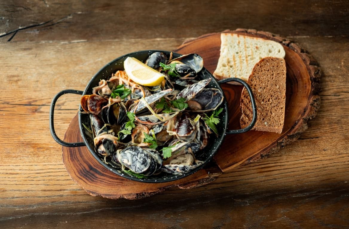 Mussels in Cream Sauce