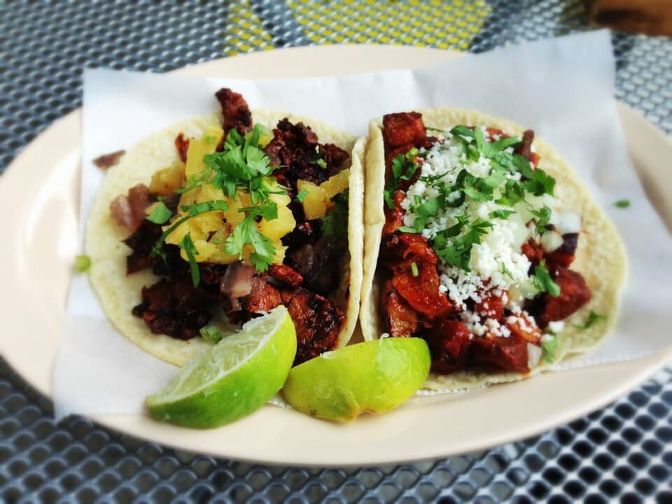 Tacos al pastor de trompo