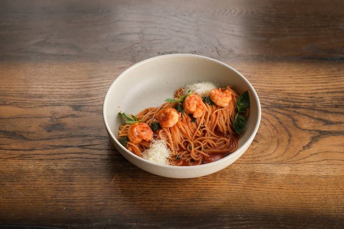 Spaghetti with Prawns and Pesto