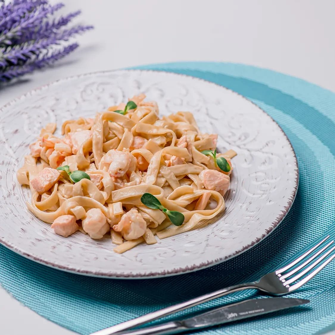 Udon with Salmon and Prawn